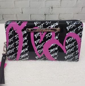 🆕️👛NWT Betsey Johnson Wristlet Hearts Wristlet